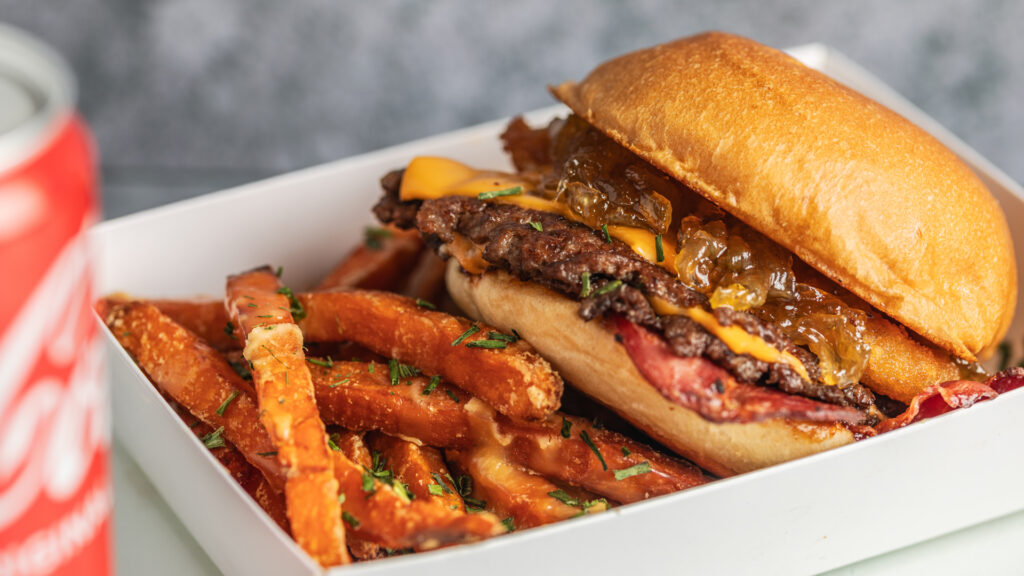 Photo de burger frite boisson du Camion Burger